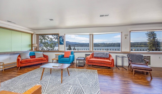 Inventor's Cottage - Retro Vibe, River View, White Salmon, Hood River