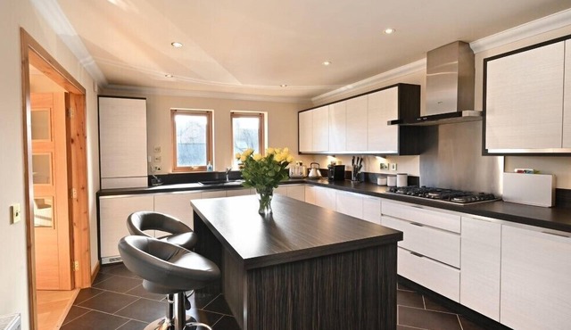 Inverness City Apartment