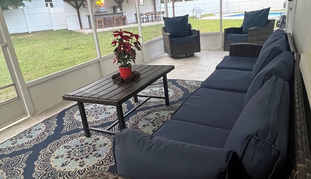 Inverness Getaway Central location -Pet-friendly3Bed-2bath & private pool