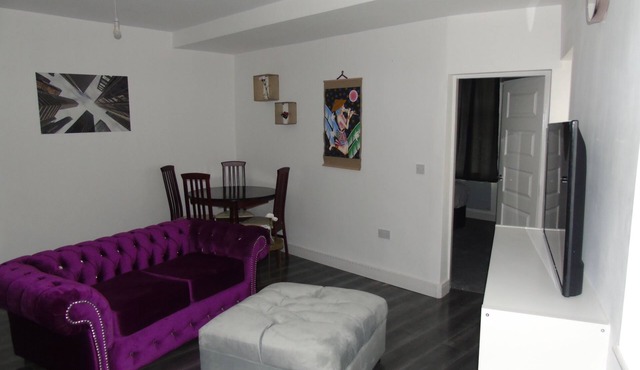 Inviting 1-Bed Ground Floor Apartment in Bolton