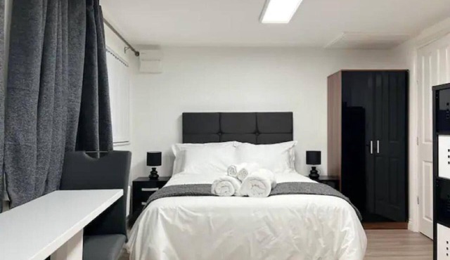 Inviting 1-bed Studio in Manchester & Feel at Home