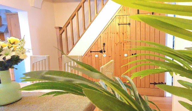 Inviting 2-Bed Cottage in Windsor