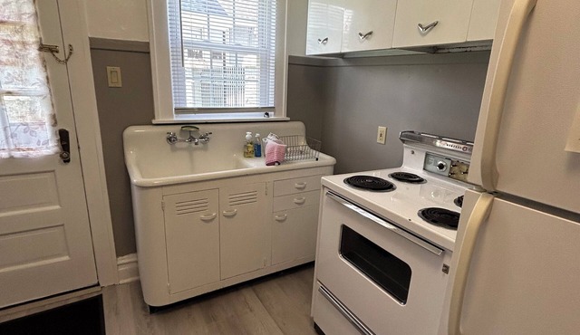 Inviting 2-bedroom apartment in the heart of New River Gorge National Park.