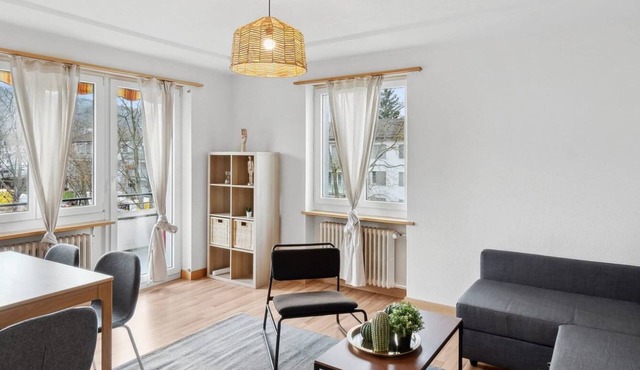 Inviting 2-BR Apartment Living