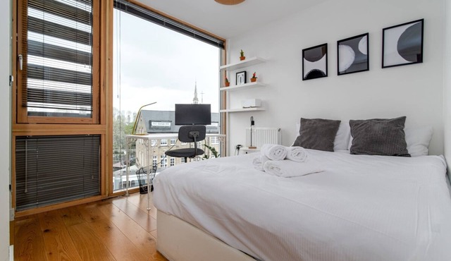 Inviting 2BD Flat - 1 Min From Deptford Station!