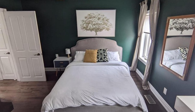 Inviting 2BR Townhouse with 2 WFH Setups and WiFi