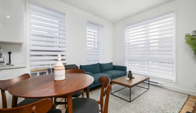 Inviting 2BR1B in Gay Village & Downtown