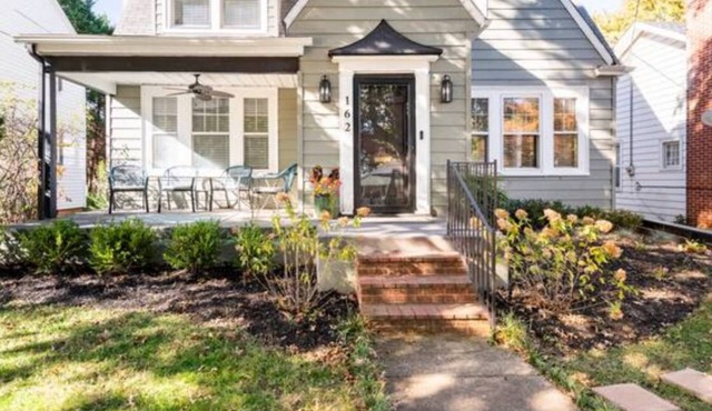 Inviting 3BR/2.5BA Home. 1 Miles from Casino