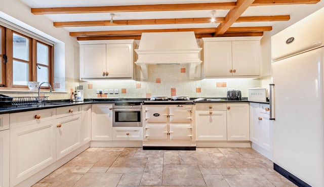 Inviting and cosy dog friendly holiday cottage - Elm Farm Annex