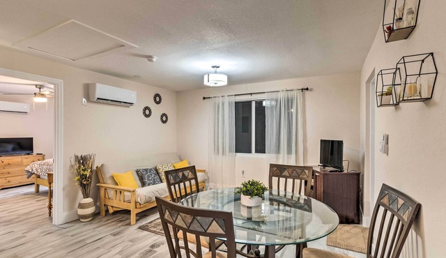 Inviting Apartment < 2 Mi to Riviera Beach!