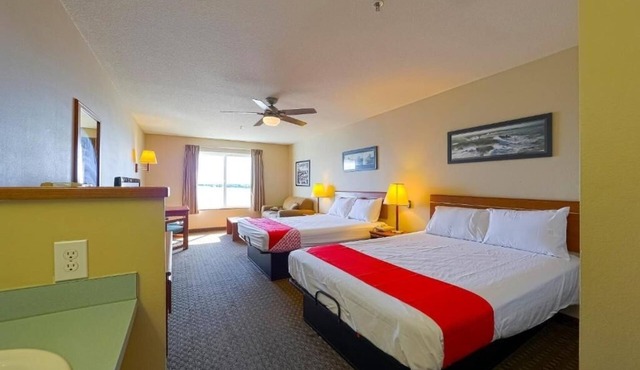 Inviting Bayview 2 Rooms Near Siletz Bay Park – Relaxing Beachside Retreat