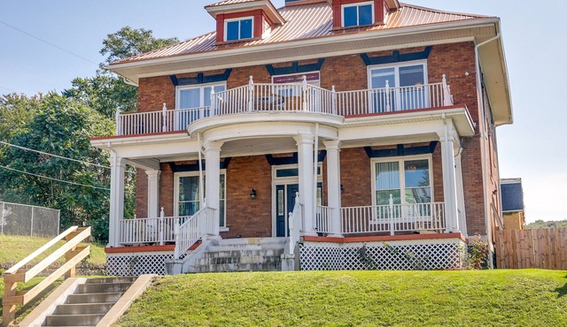 Inviting Connellsville Getaway w/Deck!