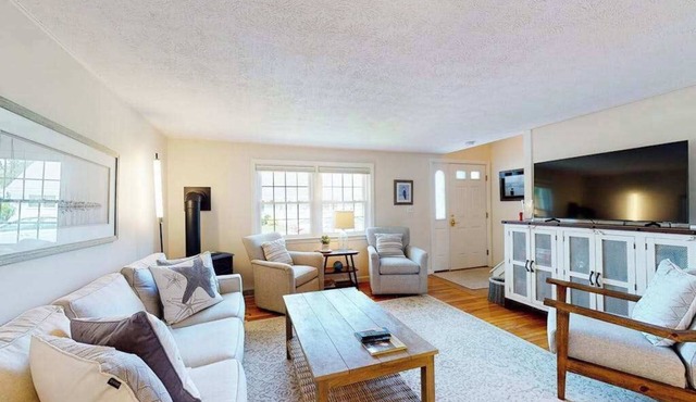 Inviting duplex with central AC, grill, firepit, & walk to beach