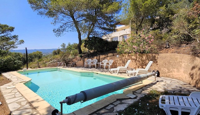 Inviting holiday home in Pierrerue
