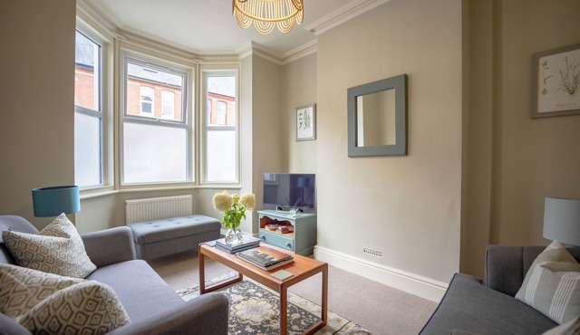 Inviting home in the heart of Hereford with garden and parking