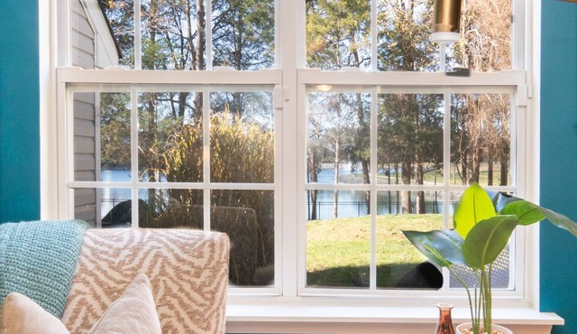 Inviting Home on Beautiful Pond