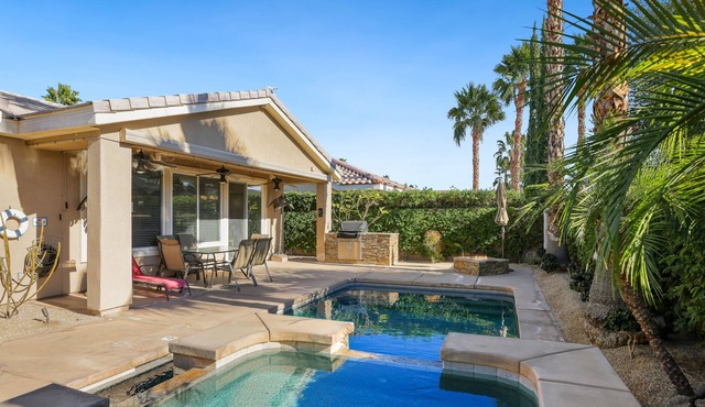 Inviting Home w/ a Private Pool, Pool Spa, Gas Grill, & Firepit - 3BR - #4040