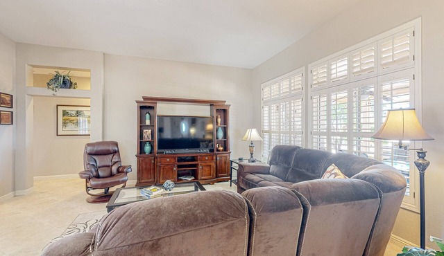 Inviting home with full kitchen, patio, central AC, & W/D