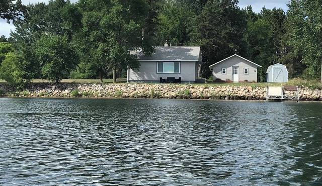 Inviting lake house in the heart of MN lakes country