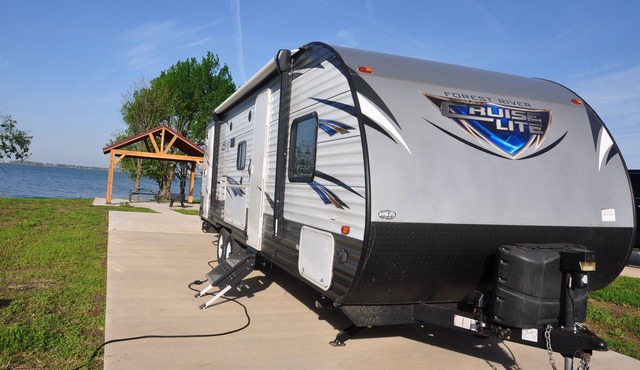 Inviting Lakefront RV