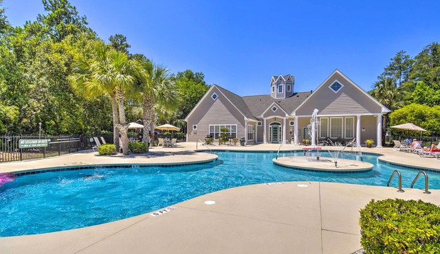 Inviting Myrtle Beach Condo: 1 Mi to Beach Access!