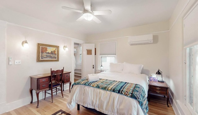 Inviting Remodeled Guest House in Central Nob Hill