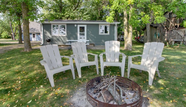 Inviting Rice Cabin w/ Fire Pit & Lake Access!