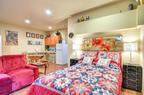 Inviting Studio w/Patio, 15 Mi to Portland!