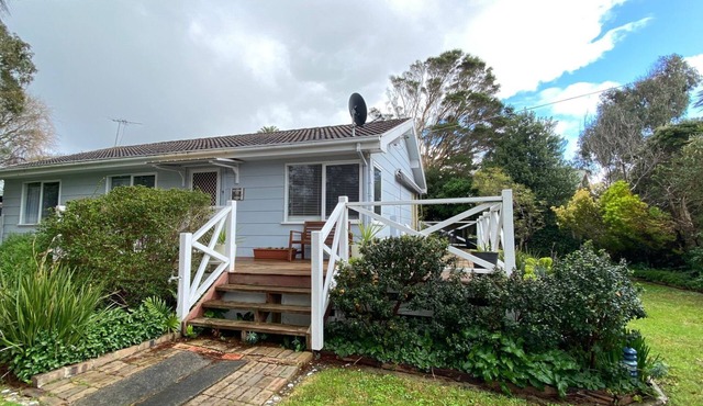 Invy Escape - Linen Included