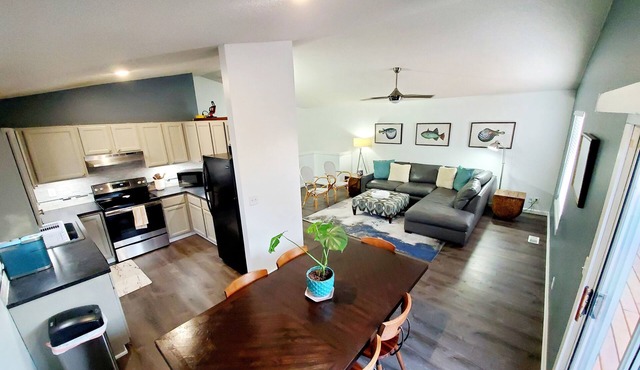 Inwood Retreat sleep up to 10 people