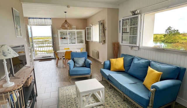 IO - Charming cottage for 4 persons, swimming pool, near Royan