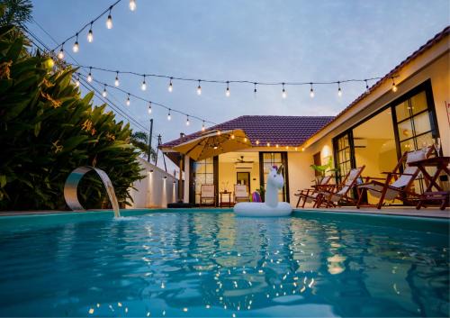 Ipoh Tiga Pool Villa by Papahost