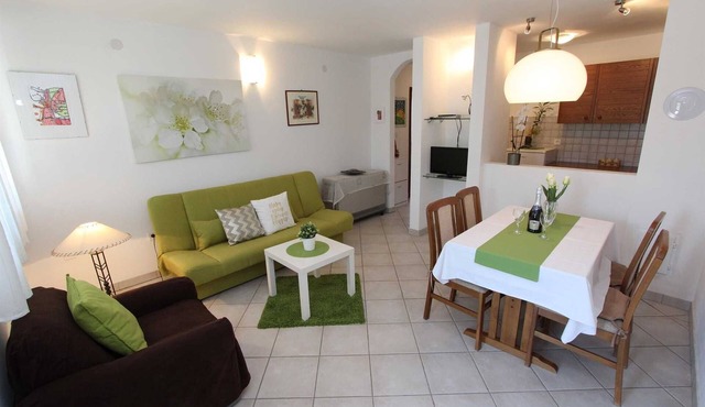 IRENA One-Bedroom Apartment