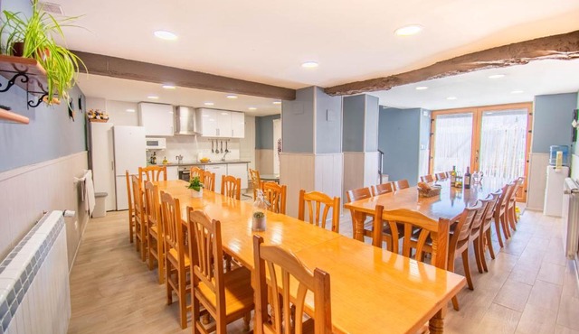 Iriñiken, amplia casa rural con barbacoa en Navarra