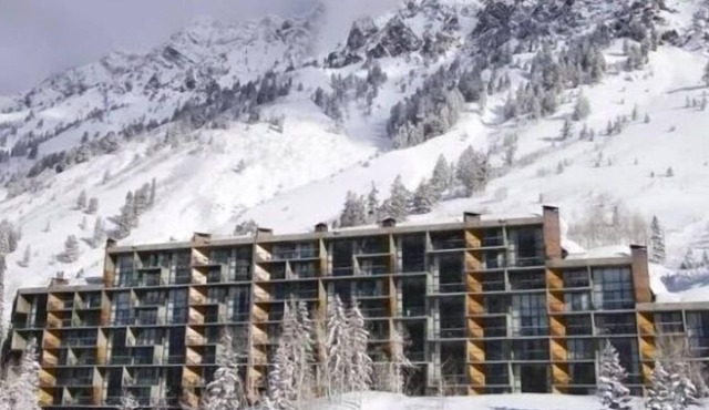 IRON BLOSAM LODGE/ Ski in-Ski out, Snowbird! Dec 30-Jan 6,2024