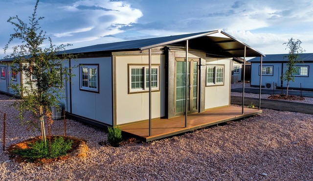 Iron Horse Living - 1 Bed Studio