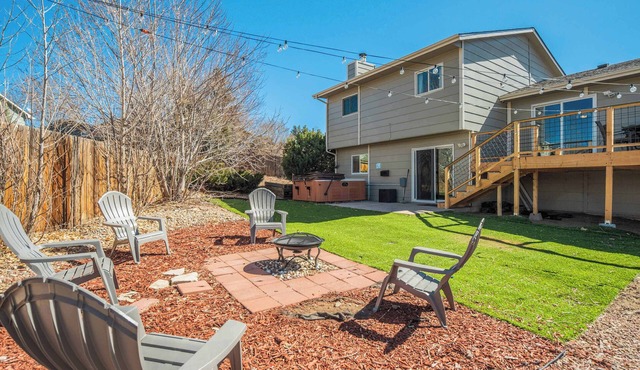 Iron View! Retreat w/Hot Tub & Mountain Views