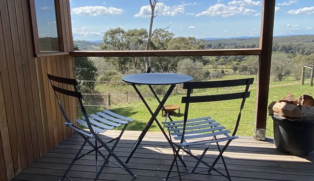 Ironbark cabin, a tranquil secluded getaway between Daylesford and Kyneton.