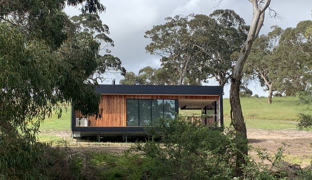 Ironbark Luxury Retreat at Softfoot Alpaca Farm in Victor Harbor
