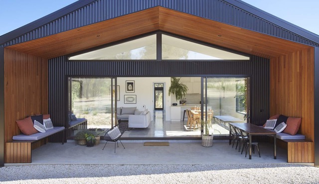 Ironbark Maldon, with outdoor spa and forest views