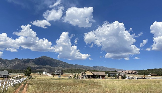 IRONMAN SPECIALPRICING ZIONS BLUE CHEVY FARM MIN'S TO ZIONS & ALL OF S. UT!