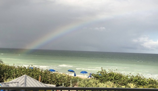 IRP Beachfront Paradise - Pets Welcome! Ocean Club Members - golf/tennis/fitness