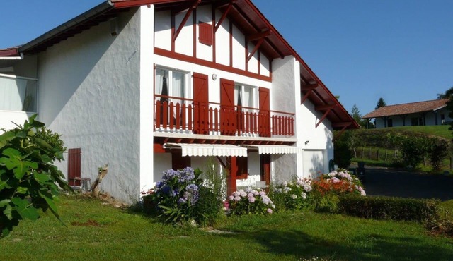 Irrintzina - Villefranque