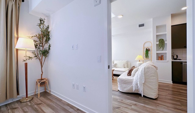 Irvine 1b1b Charming 1-bedroom apartment in wonderful with gym swimming pool