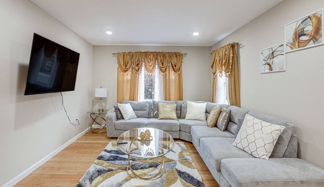 Irvington Vacation Rental ~ 20 Mi to Manhattan!