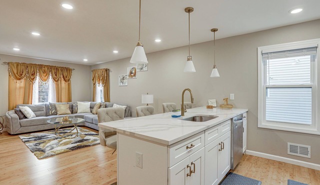 Irvington Vacation Rental ~ 20 Mi to Manhattan!