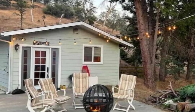 Isaaks Trails End Cabin Retreat in Pine Flat