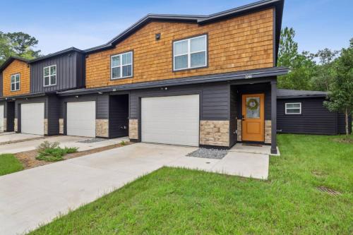 Isabella Ct Townhome