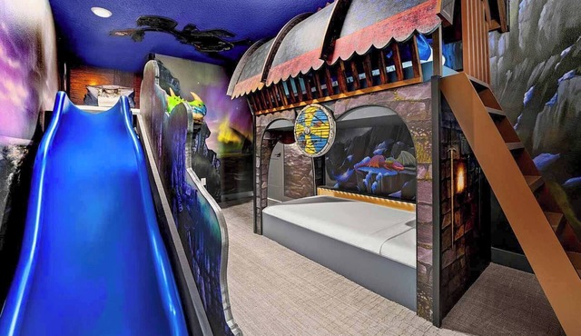 Isabella’s Island | Peaceful home w pool, luxe BRs - at the center of everything