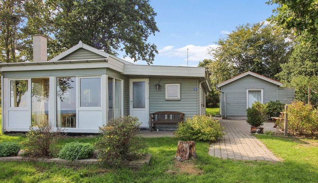 "Isalie" - 200m from the sea by Interhome